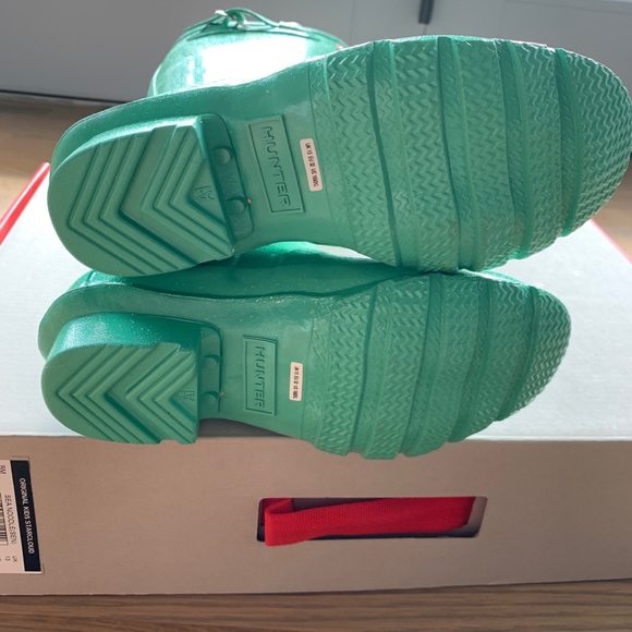 SOLD Hunter Kid's Starcloud Rain Boots: Sea Noodle - Picture 12 of 13